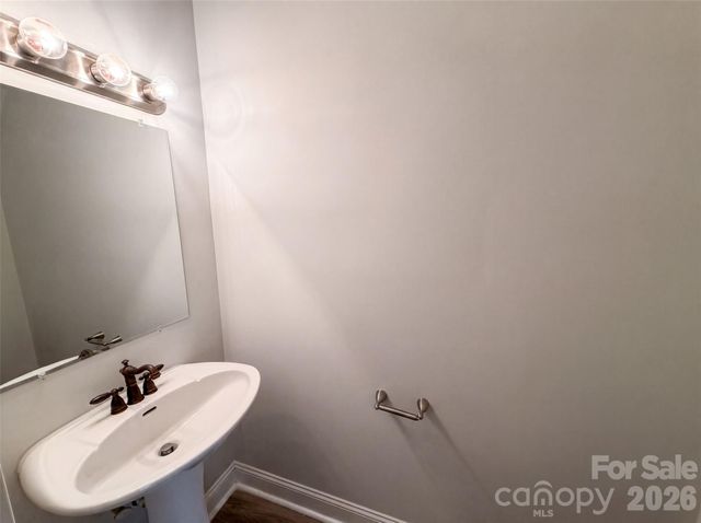 1604 Rocky Glen Lane, Charlotte, NC 28214