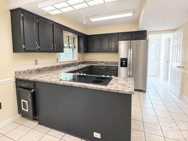 1425 Longbrook Drive, Charlotte, NC 28270