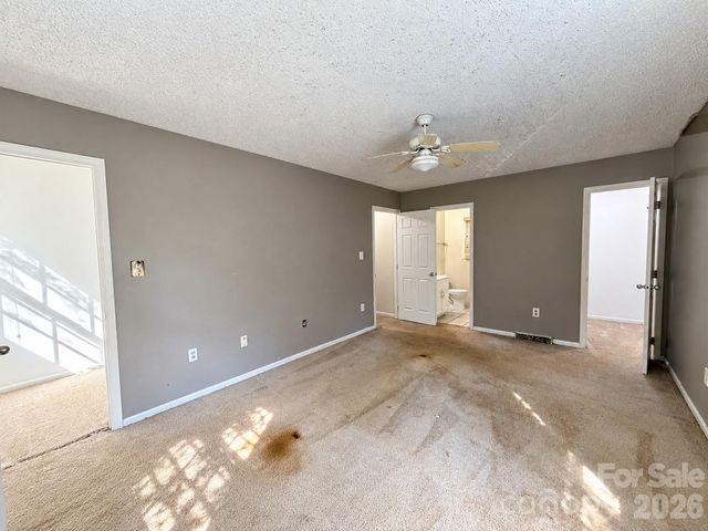 1425 Longbrook Drive, Charlotte, NC 28270