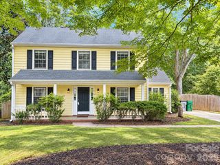 1425 Longbrook Drive, Charlotte, NC 28270