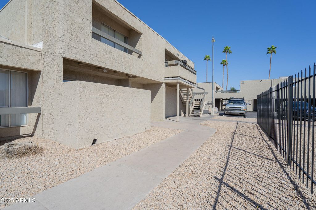 2646 N 43RD Avenue B, Phoenix, AZ 85009 — photo 2