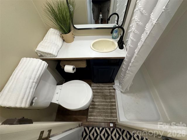 108 Robin Lane, New London, NC 28127