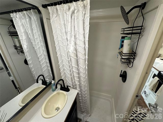 108 Robin Lane, New London, NC 28127