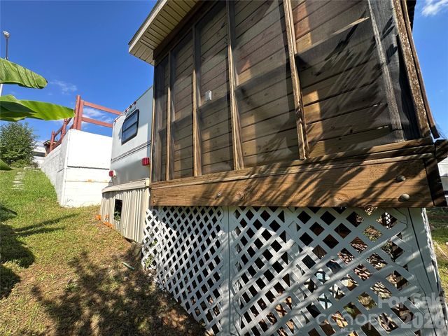 108 Robin Lane, New London, NC 28127