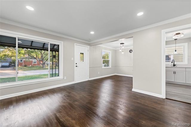 4484 Howe Road, Wayne, MI 48184