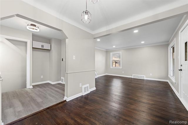 4484 Howe Road, Wayne, MI 48184