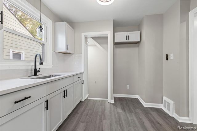 4484 Howe Road, Wayne, MI 48184