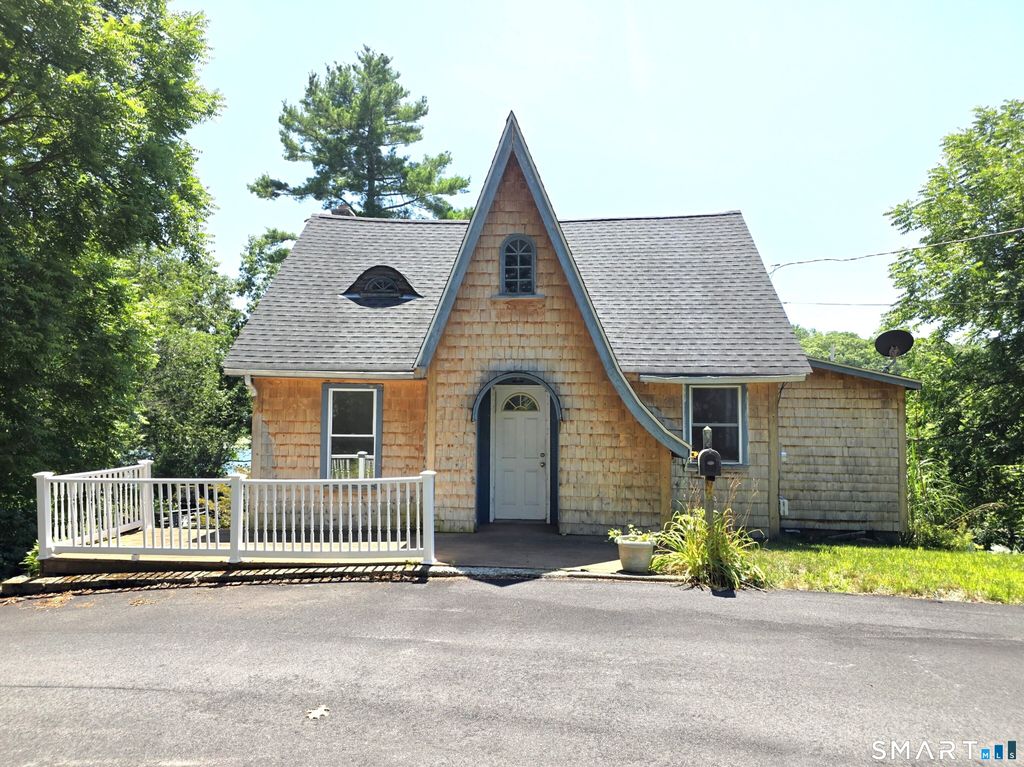 139 Lake Road, Griswold, CT 06351