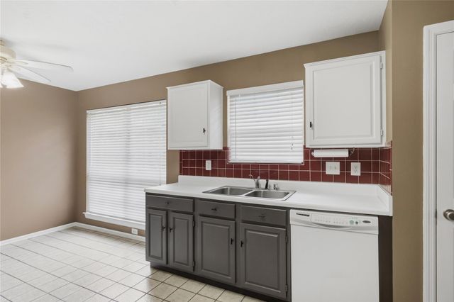 1306 Teal Glen Court, Houston, TX 77062