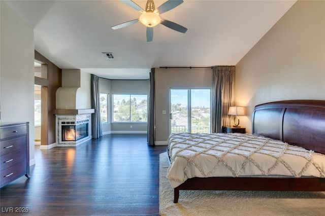 54 Grossinger Court, Henderson, NV 89074