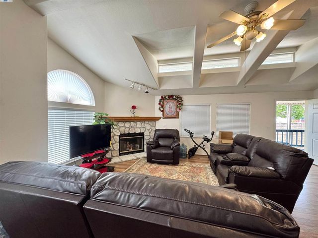 1220 Tasman 39, Sunnyvale, CA 94089
