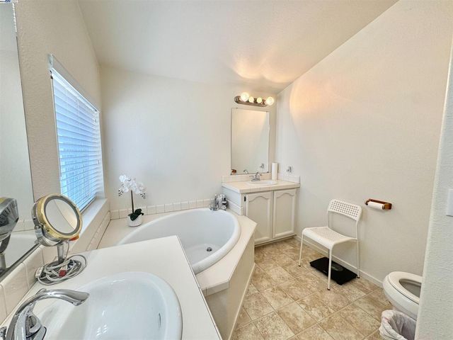 1220 Tasman 39, Sunnyvale, CA 94089
