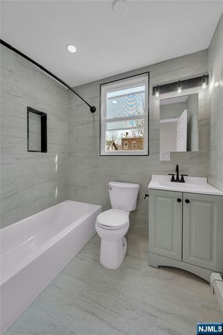 811 Montgomery Street 201, Jersey City, NJ 07306