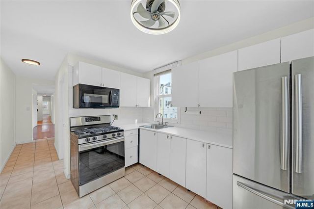 811 Montgomery Street 201, Jersey City, NJ 07306