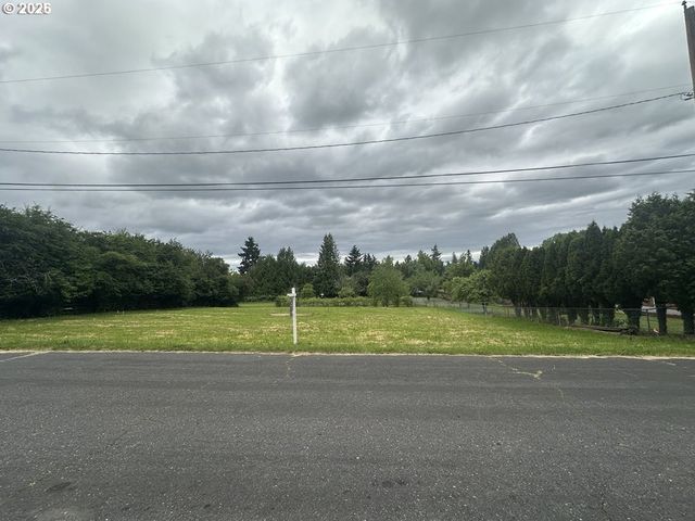 12635 Se KNAPP St W, Portland, OR 97236