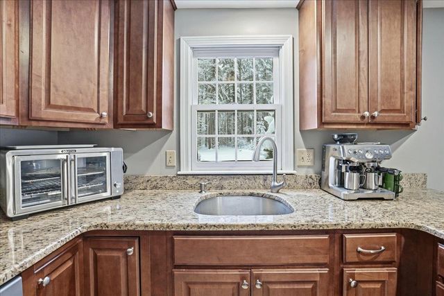 105 Rideout Road, Hollis, NH 03049