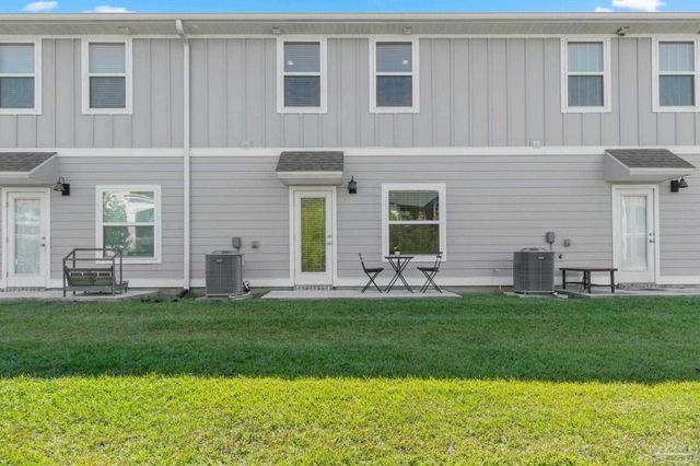 1518 Farragut Way, Pensacola, FL 32534