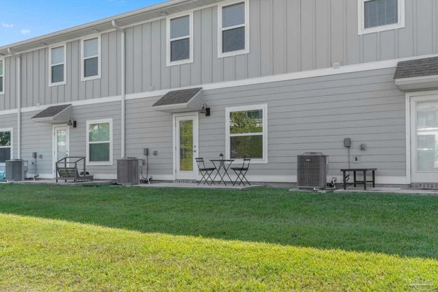 1518 Farragut Way, Pensacola, FL 32534