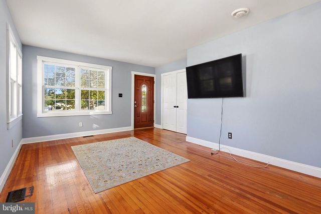 205 N FIFTH ST, National Park, NJ 08063