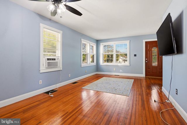 205 N FIFTH ST, National Park, NJ 08063