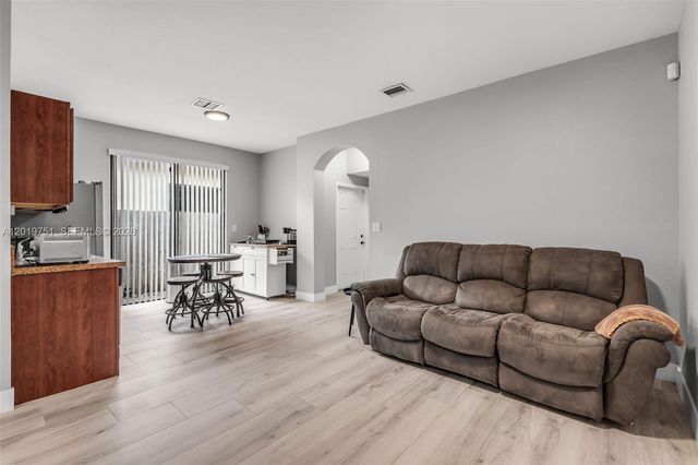 633 SE 35th Terrace, Homestead, FL 33033