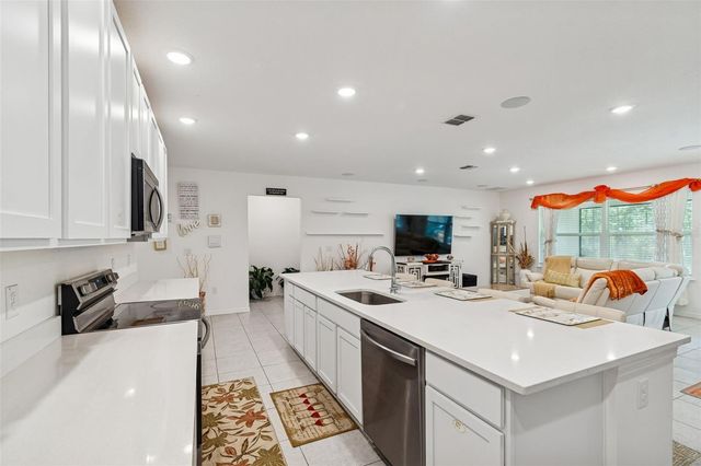 16301 GREENBACK RD, Weeki Wachee, FL 34614