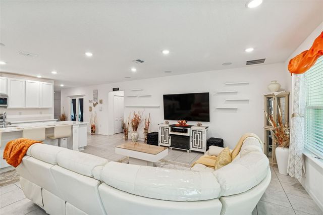 16301 GREENBACK RD, Weeki Wachee, FL 34614