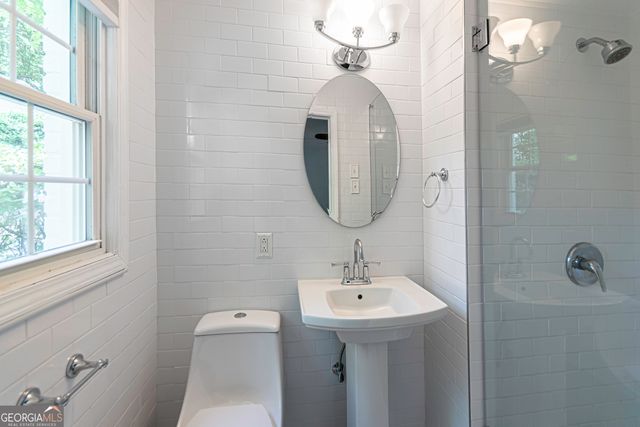 1272 Lavista Road, Brookhaven, GA 30324