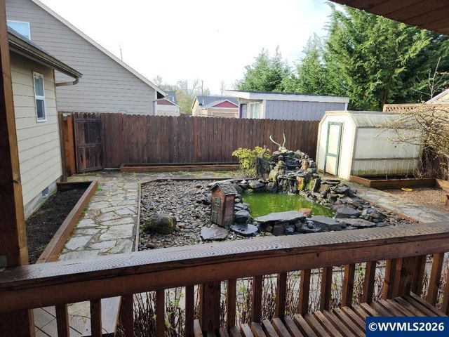 3480 Bald Eagle Dr, Lebanon, OR 97355