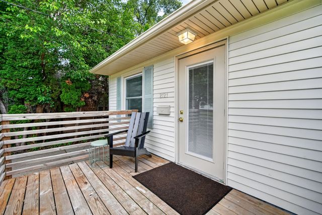 2121 Maple Street, Des Moines, IA 50317