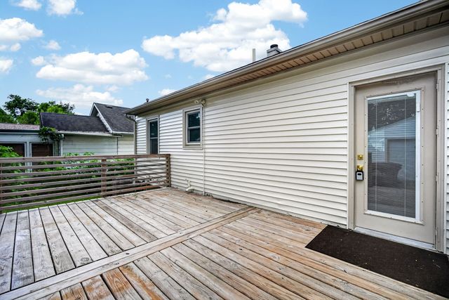 2121 Maple Street, Des Moines, IA 50317