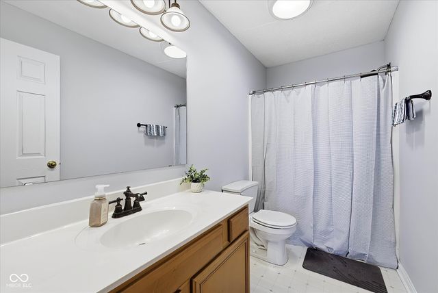 7992 Cobblesprings Drive, Avon, IN 46123