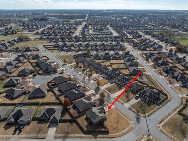 501 SW Milestone Road, Bentonville, AR 72712