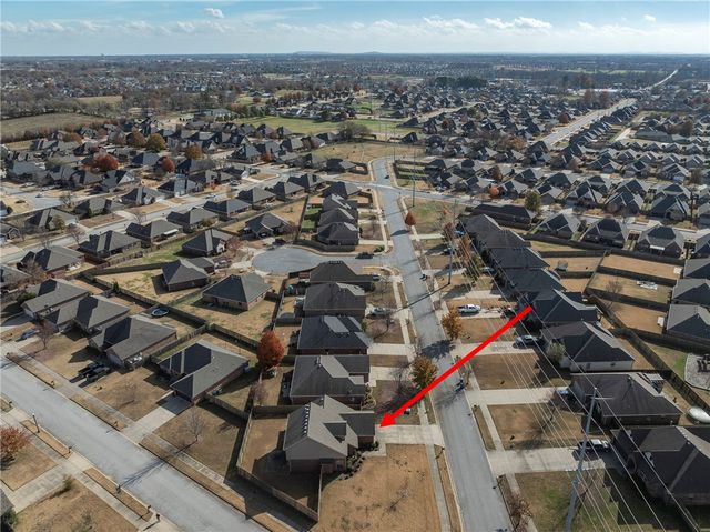 501 SW Milestone Road, Bentonville, AR 72712