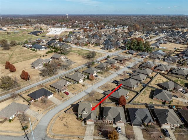 501 SW Milestone Road, Bentonville, AR 72712