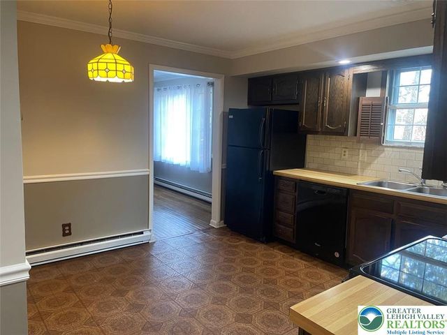 3516 Edinburgh Road, Allentown City, PA 18104