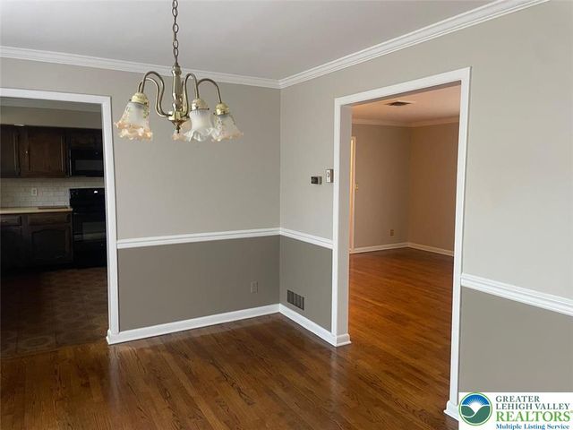 3516 Edinburgh Road, Allentown City, PA 18104