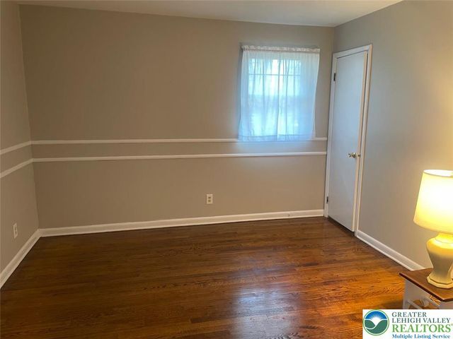 3516 Edinburgh Road, Allentown City, PA 18104