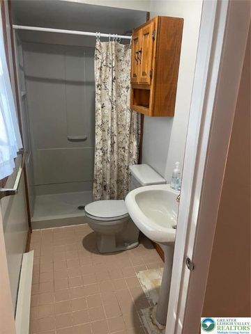 3516 Edinburgh Road, Allentown City, PA 18104