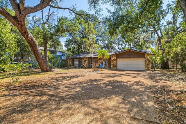 2749 GREENDALE DRIVE, Sarasota, FL 34232