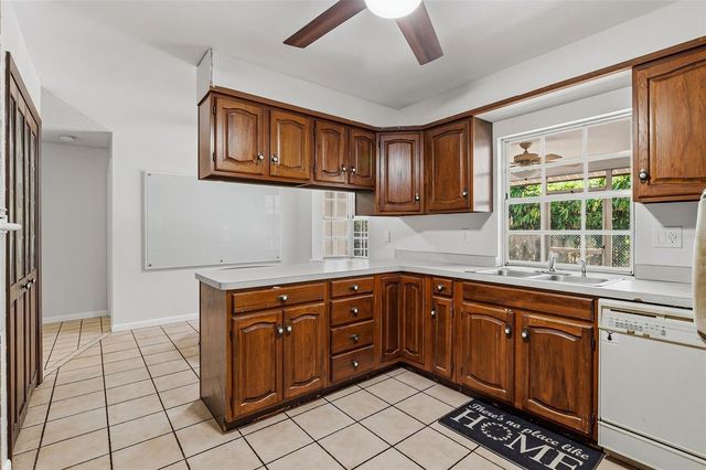 2749 GREENDALE DRIVE, Sarasota, FL 34232
