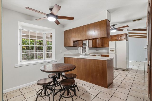 2749 GREENDALE DRIVE, Sarasota, FL 34232