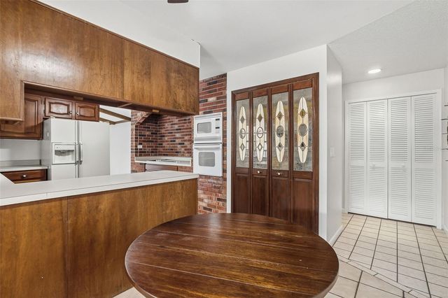 2749 GREENDALE DRIVE, Sarasota, FL 34232