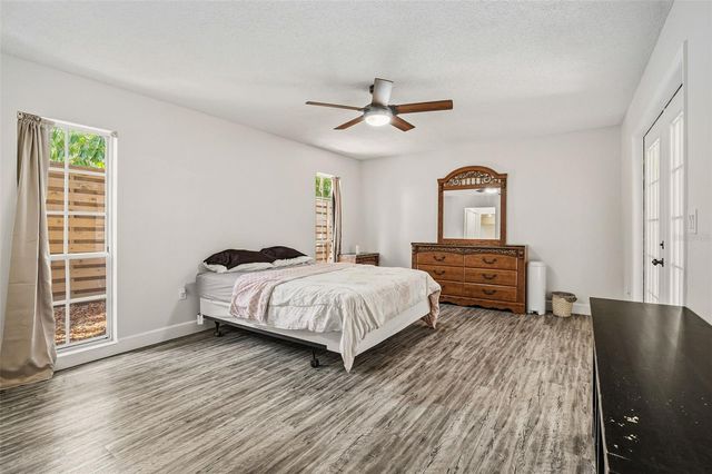 2749 GREENDALE DRIVE, Sarasota, FL 34232