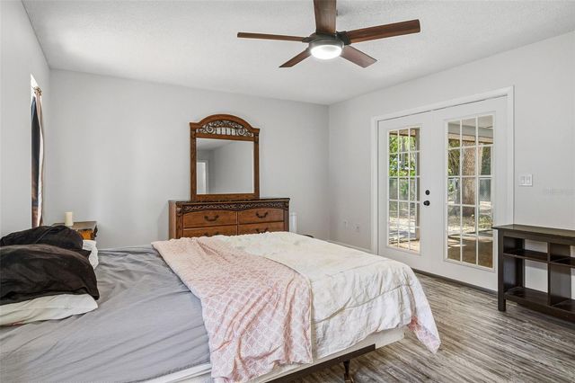2749 GREENDALE DRIVE, Sarasota, FL 34232