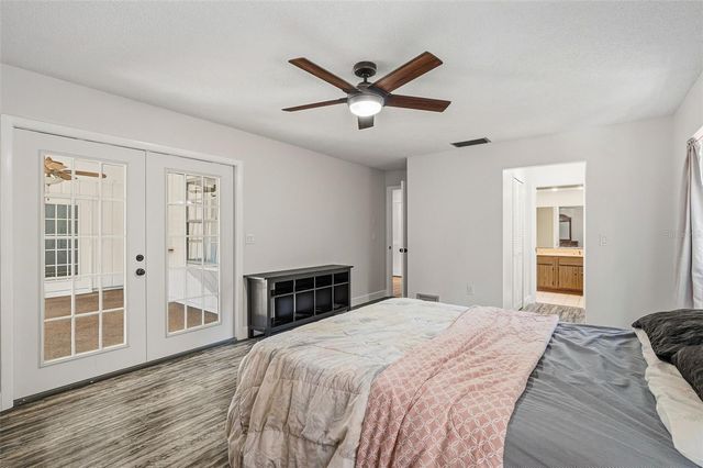 2749 GREENDALE DRIVE, Sarasota, FL 34232