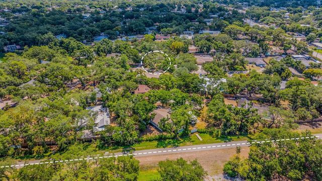 2749 GREENDALE DRIVE, Sarasota, FL 34232