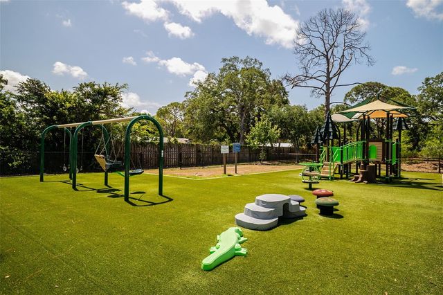 2749 GREENDALE DRIVE, Sarasota, FL 34232