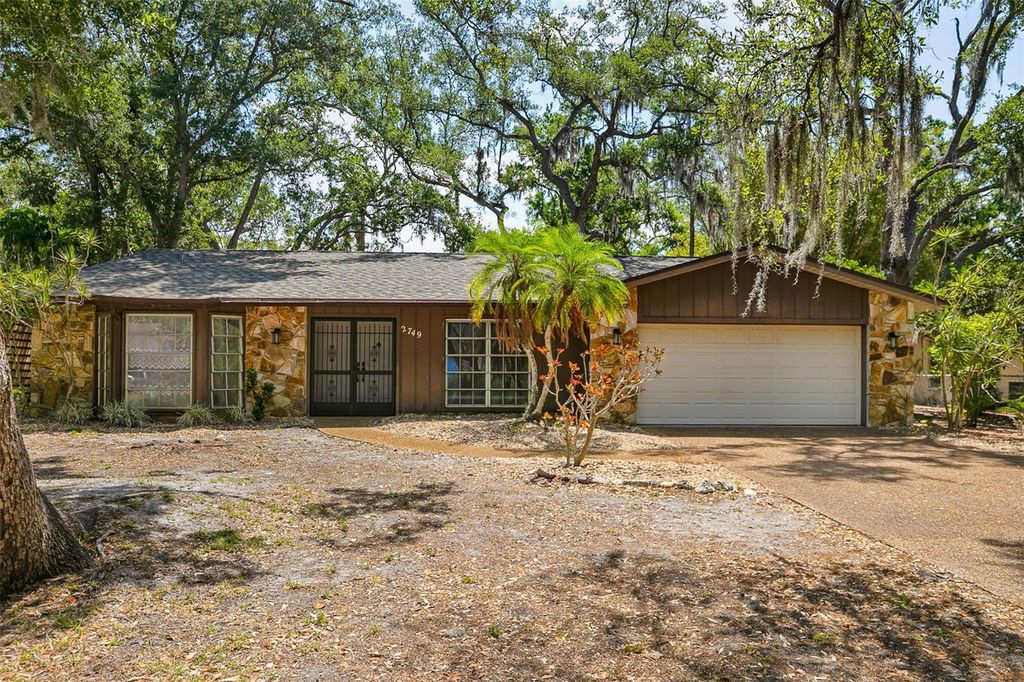 2749 GREENDALE DRIVE, Sarasota, FL 34232