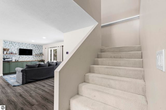 1397 SE Riley Road, Kalkaska, MI 49646